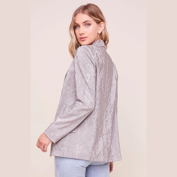 NWT Astr The Label Ayla Metallic Plisse Blazer - Picture 5 of 16